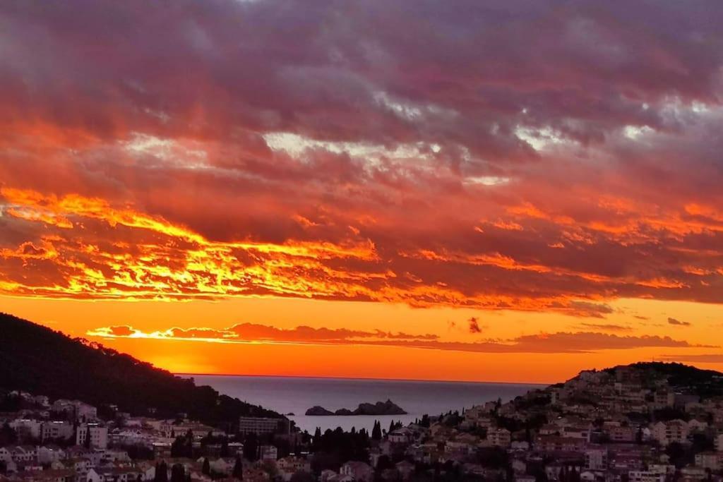 Walking Distance Old Town 120M2,Garden,View,Garage Lejlighed Dubrovnik Eksteriør billede
